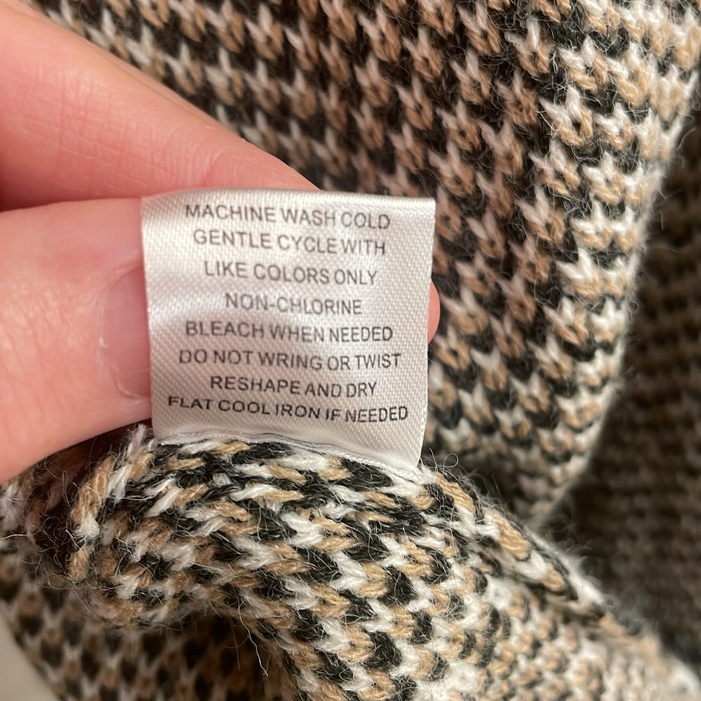 Cute Cardigan - Picture 10 of 10